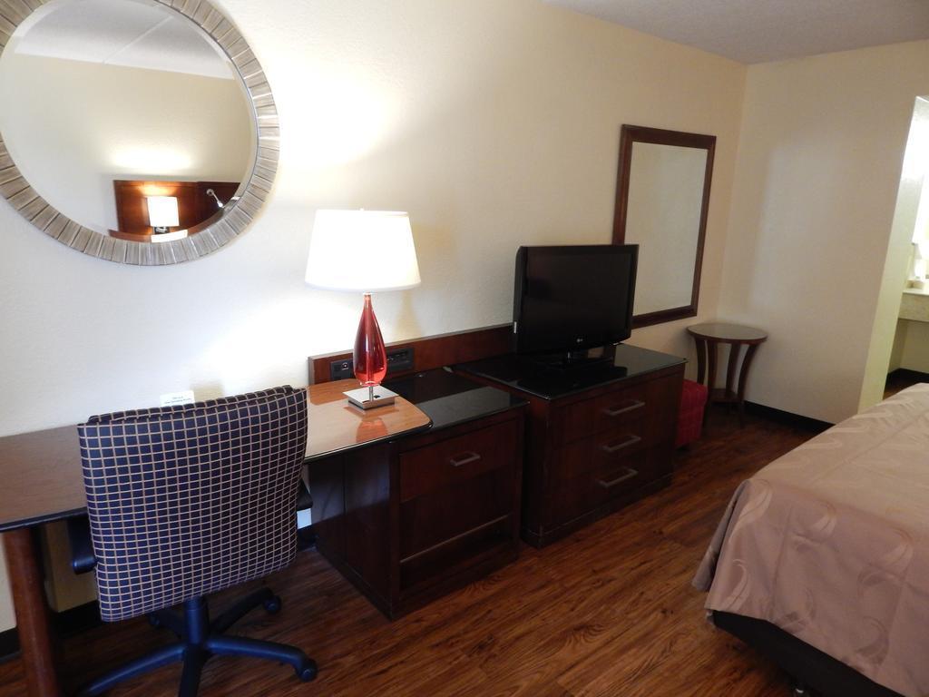 Econo Lodge Naval Station נורפולק מראה חיצוני תמונה