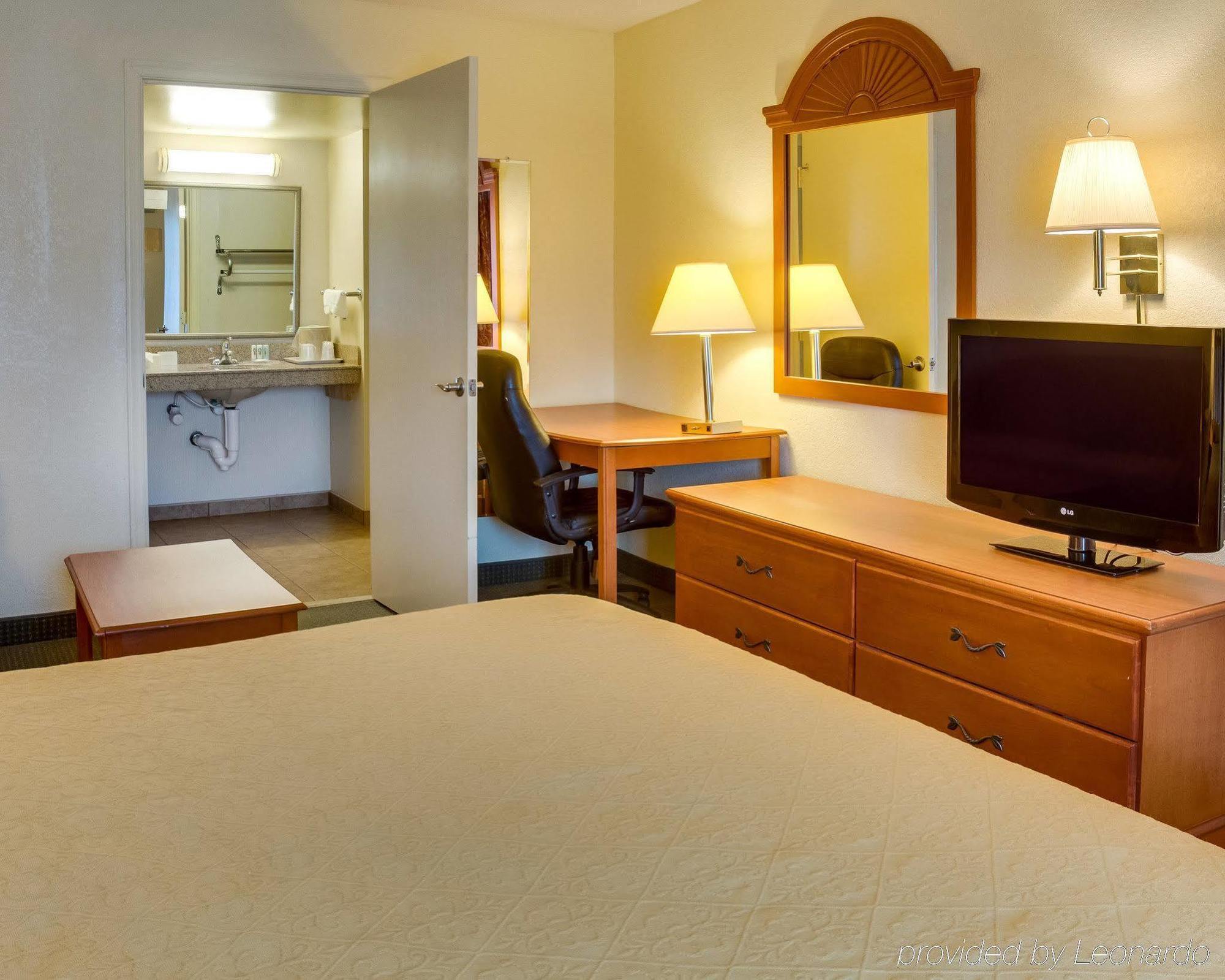 Econo Lodge Naval Station נורפולק מראה חיצוני תמונה