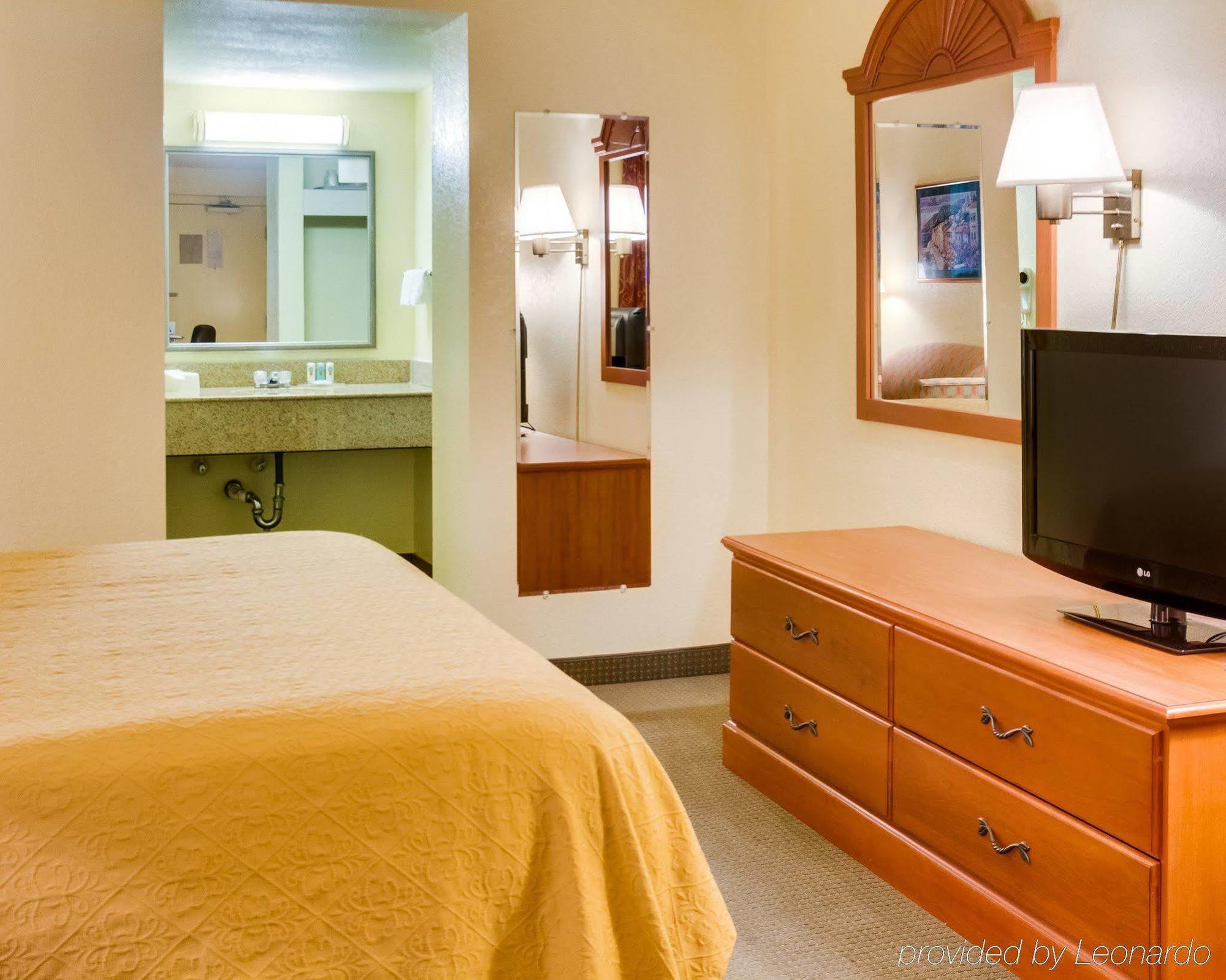 Econo Lodge Naval Station נורפולק מראה חיצוני תמונה